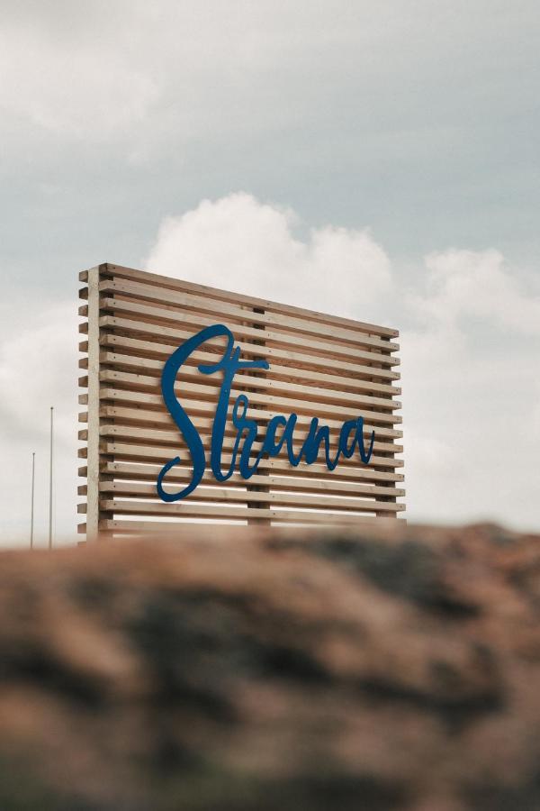 Hotel Strana Hälleviksstrand Buitenkant foto